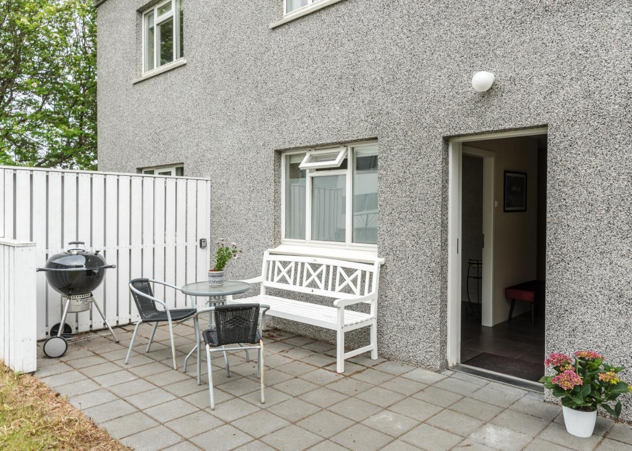 Guesthouse Akureyri - Apartments Near Down Town Exterior foto